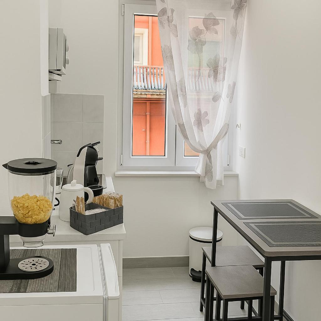 Apartamento La Dimora Di Antonietta Nápoles Exterior foto